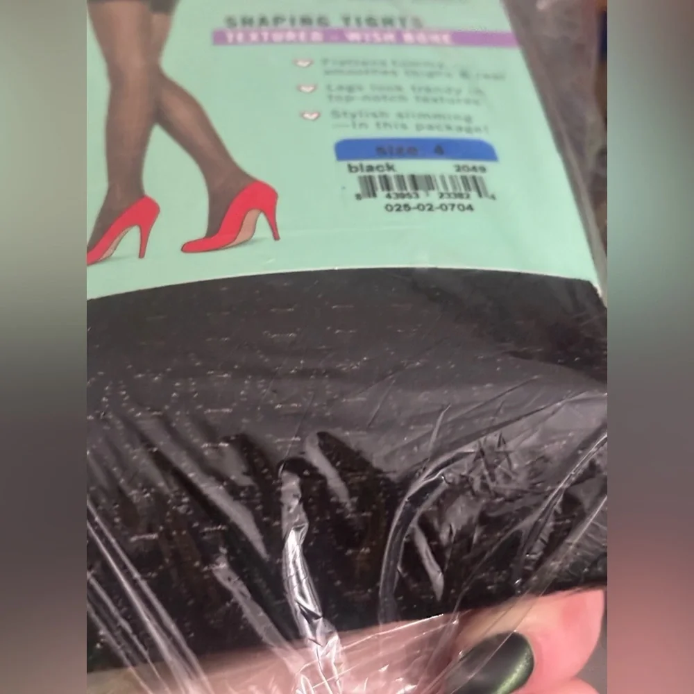 NWT Black Shaping Tights with Textured Wishbone Pattern - Size 4